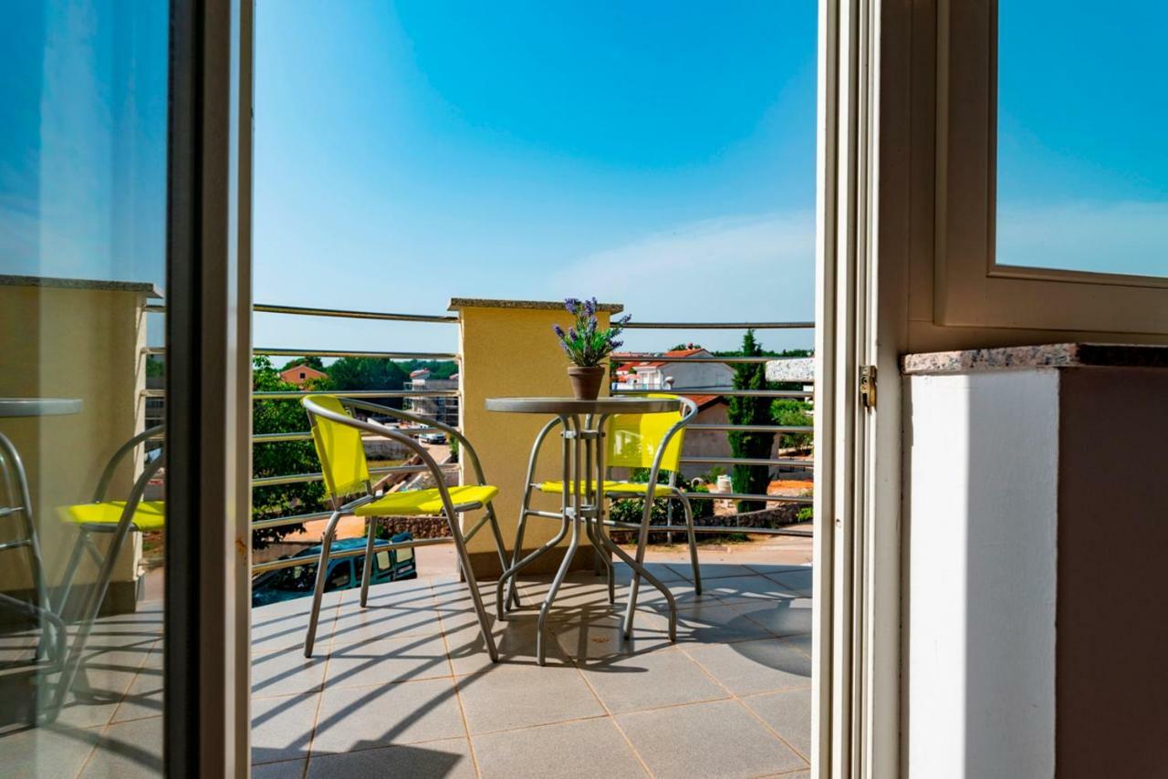 Lavanda Apartments&Studios Pinezići Екстериор снимка