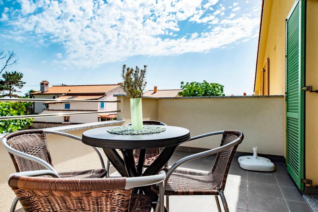 Lavanda Apartments&Studios Pinezići Екстериор снимка