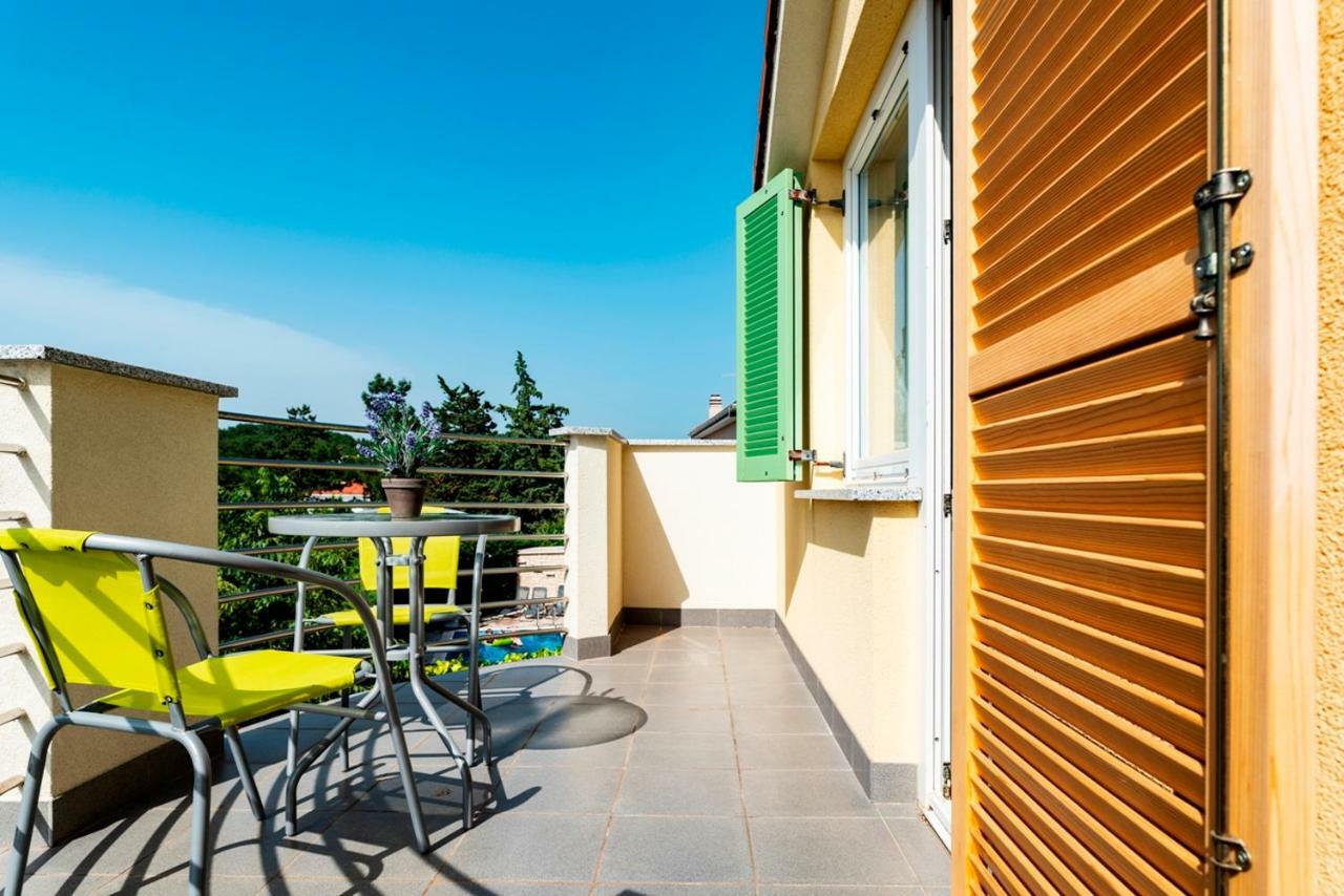 Lavanda Apartments&Studios Pinezići Екстериор снимка