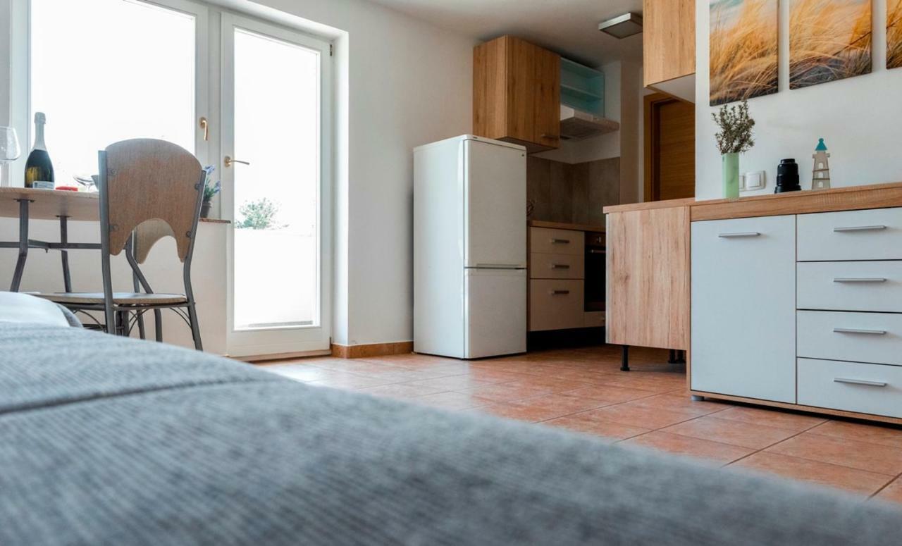 Lavanda Apartments&Studios Pinezići Екстериор снимка