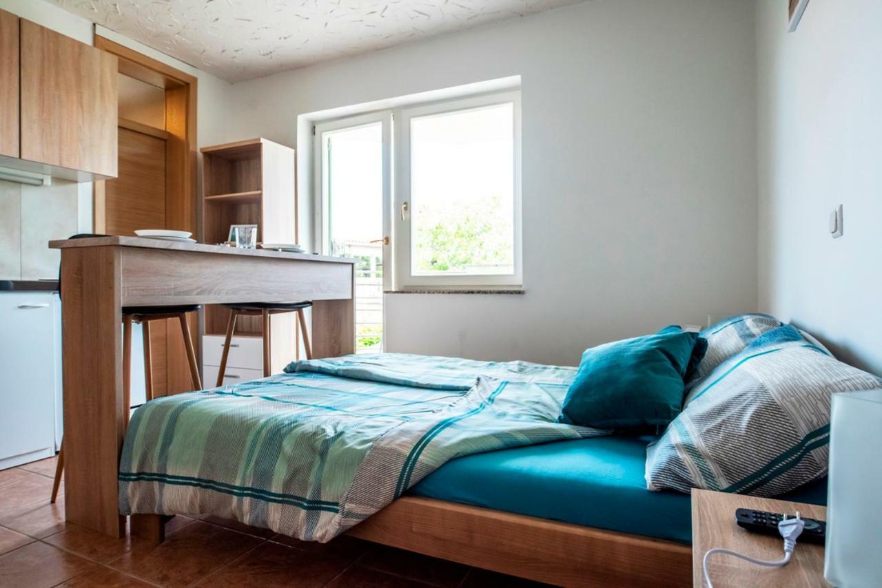 Lavanda Apartments&Studios Pinezići Екстериор снимка
