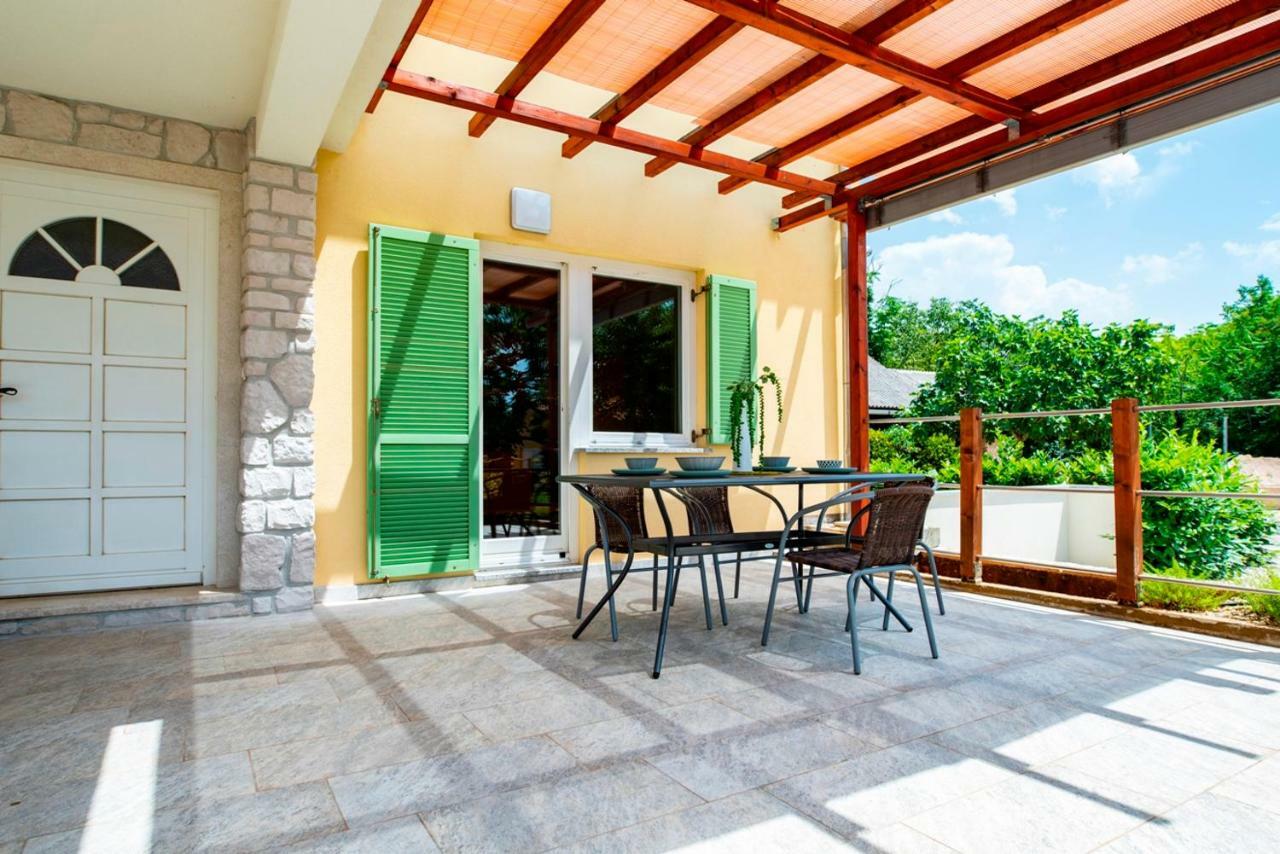 Lavanda Apartments&Studios Pinezići Екстериор снимка