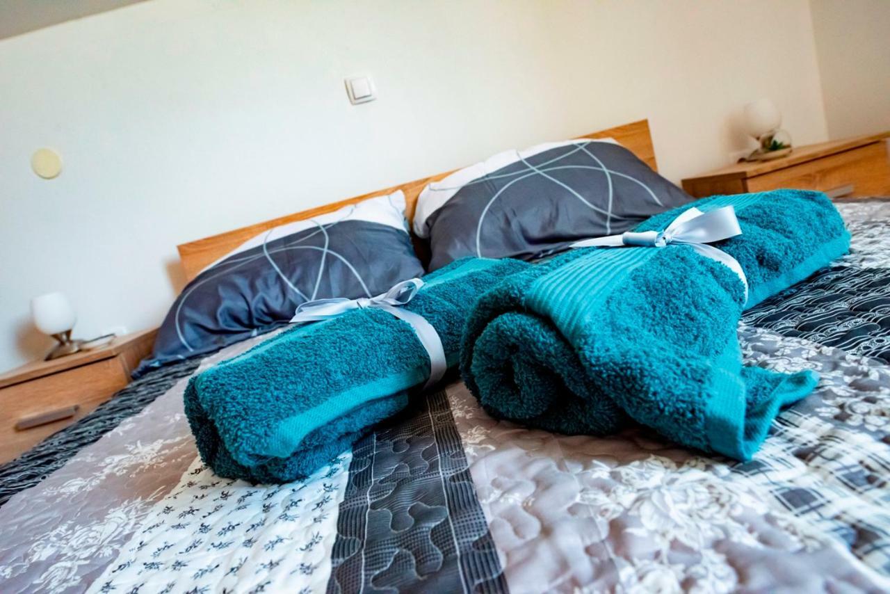 Lavanda Apartments&Studios Pinezići Екстериор снимка