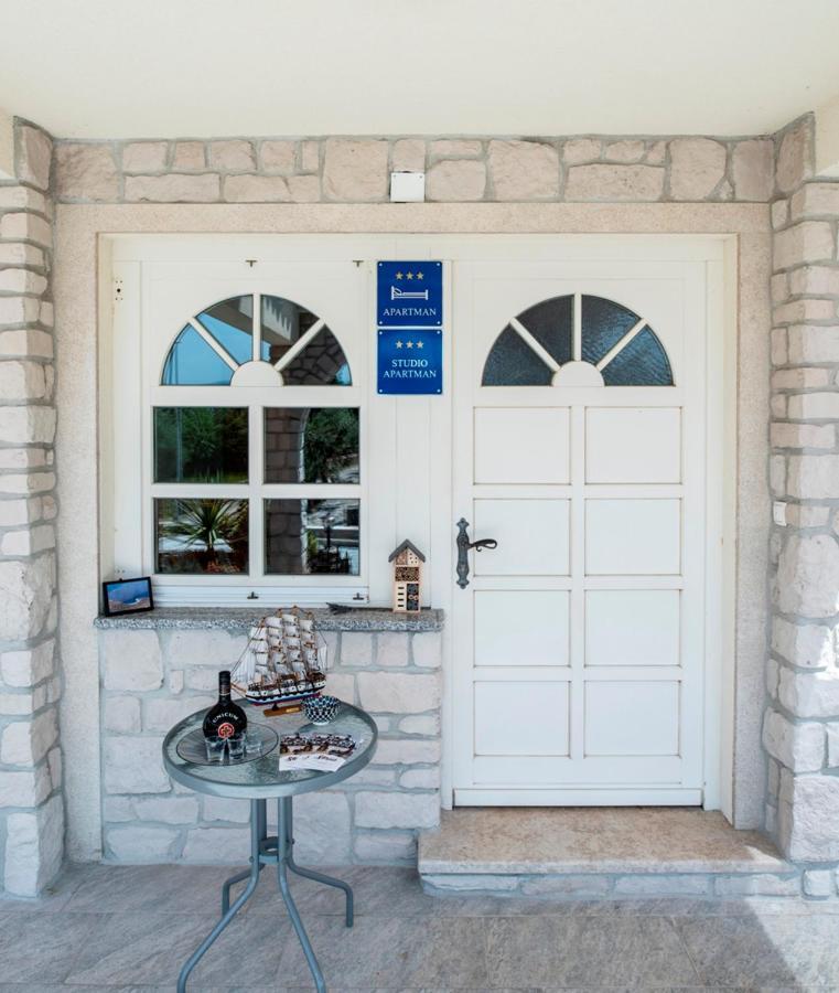 Lavanda Apartments&Studios Pinezići Екстериор снимка