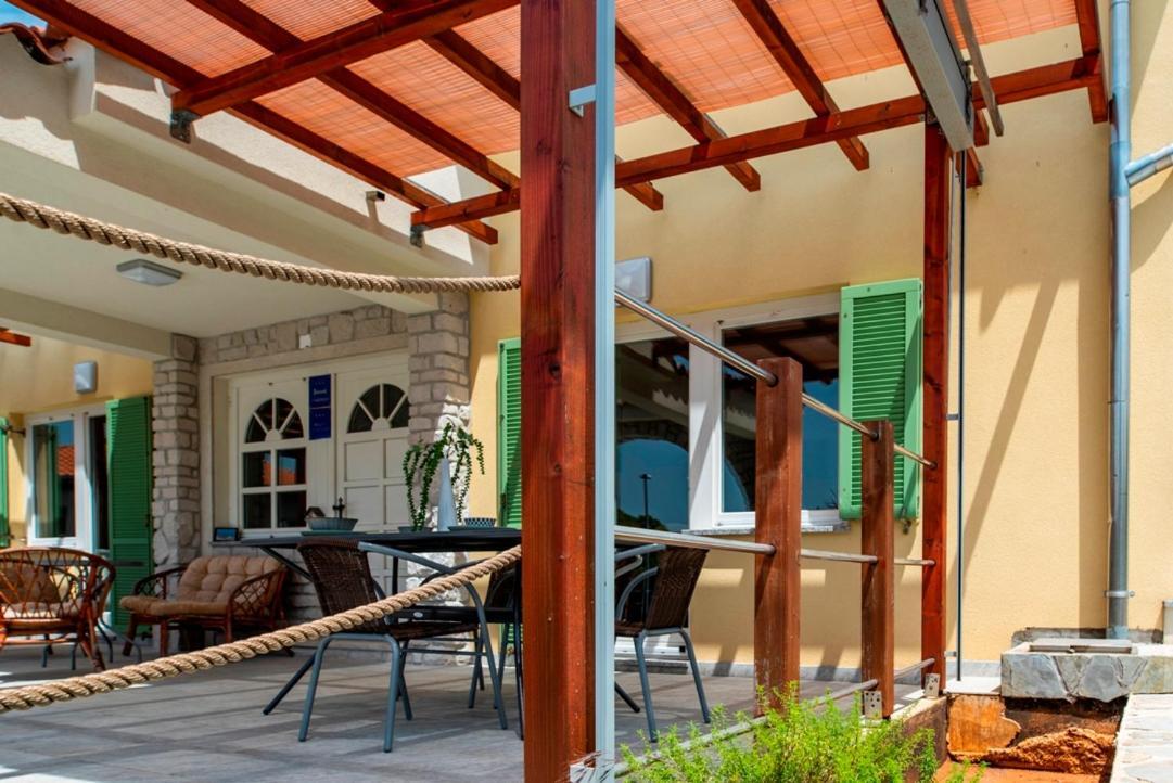 Lavanda Apartments&Studios Pinezići Екстериор снимка